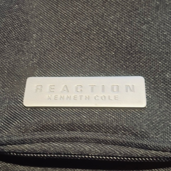 Kenneth Cole Reaction Toiletry Bag Travel Makeup Shaving Black Nylon Hanging - Picture 4 of 12